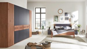 Interliving Schlafzimmer Serie 1022 - Komplettzimmer 711 mit Drehtürenschrank